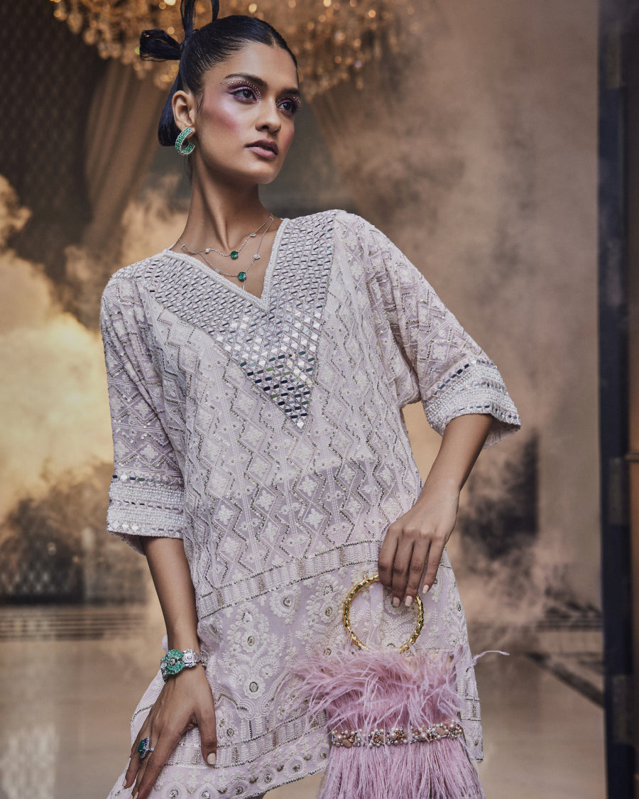 Leila Relaxed Fit Tunic with V-neck Mirror & Narrow Pants in Blush