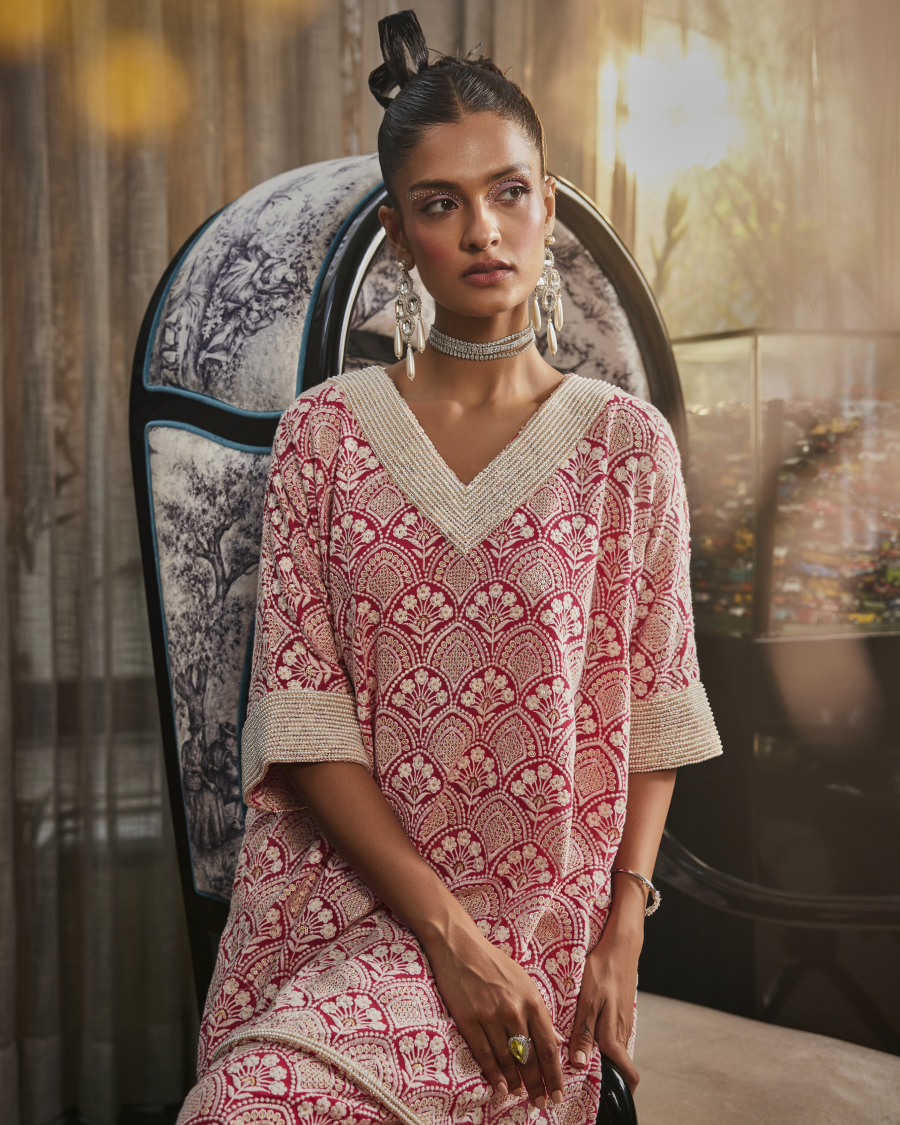 Leila Relaxed Fit Tunic with Pearl Neck and Narrow Pants in Fuchsia