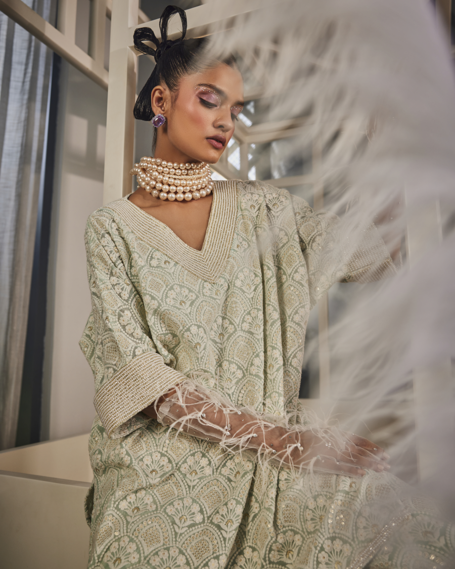 Leila Relaxed Fit Tunic with Pearl Neck and Narrow Pants in Fuchsia