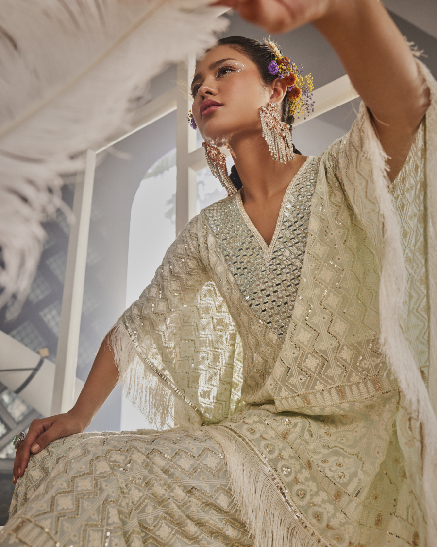 Bodrum Kaftan with V-Neck Mirror and Narrow Pants in Sky
