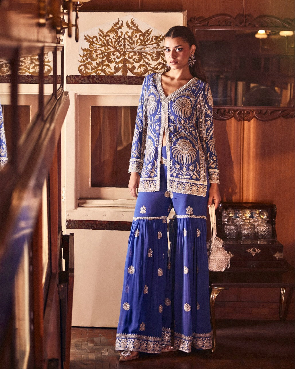 Perle Shahara Set in Cobalt Zari