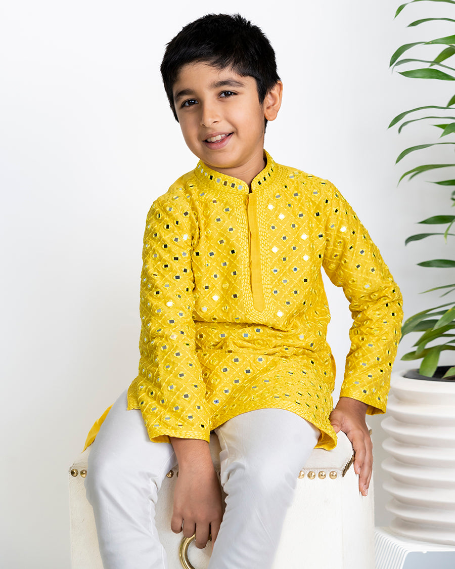 Stardust Kurta Set in Mango Mirror Jaal