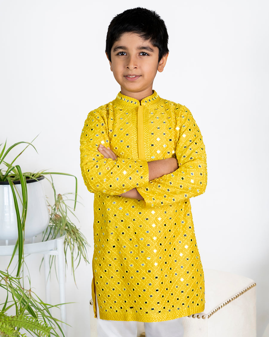 Stardust Kurta Set in Mango Mirror Jaal