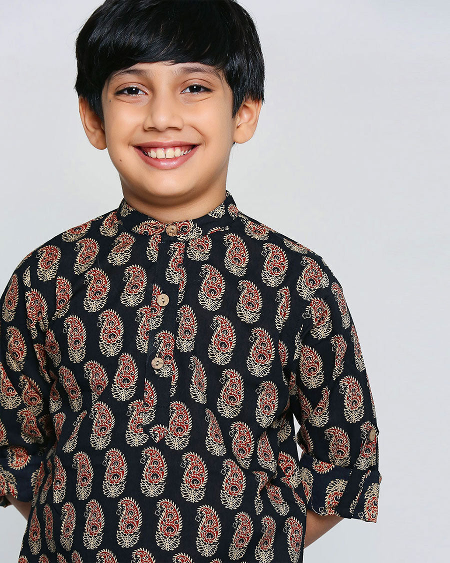 Mylo Kurta Set in Midnight Paisley