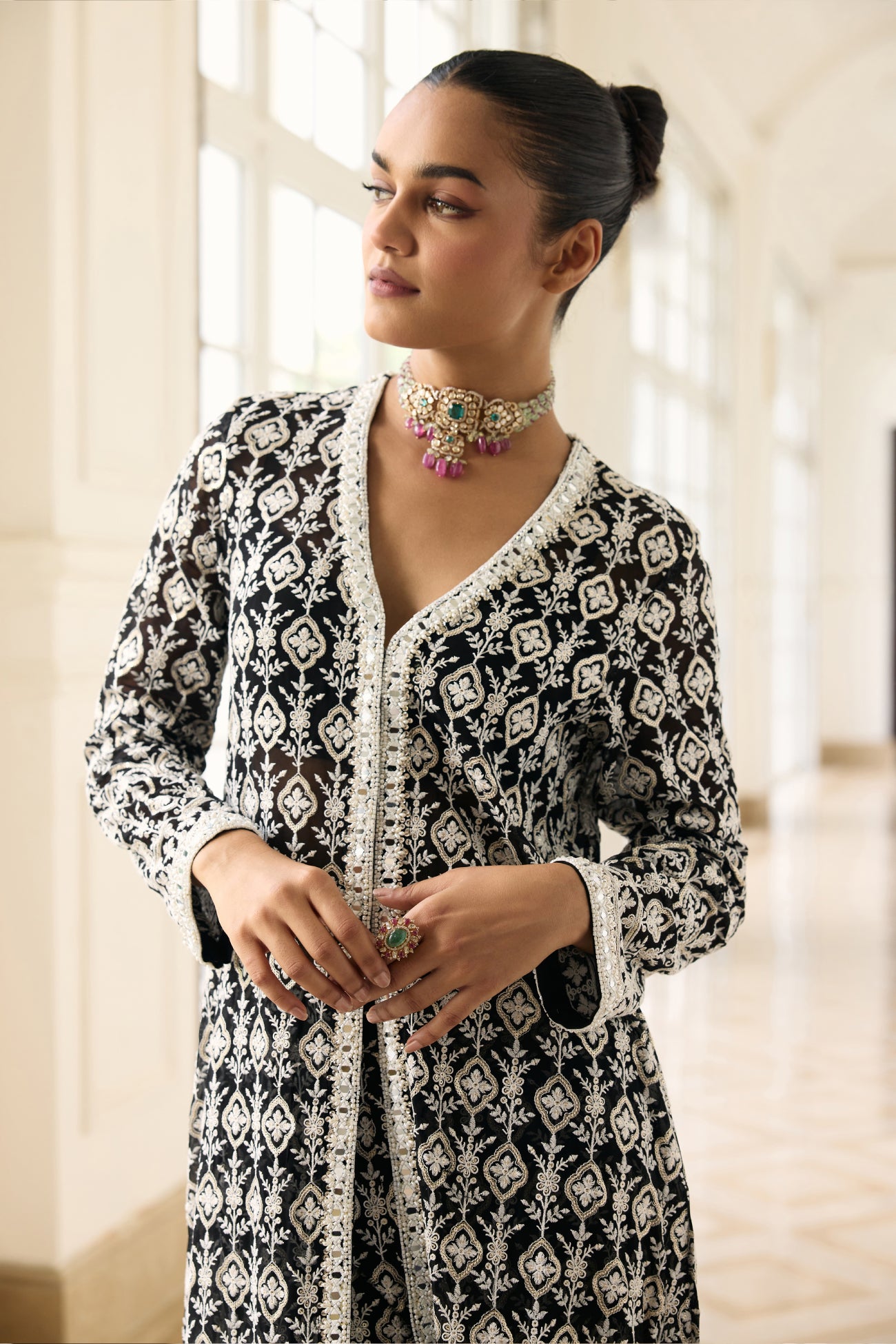 Ruh Jacket Set in Black